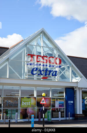 L'avant du magasin Tesco extra à Blackpool, Lancashire Banque D'Images
