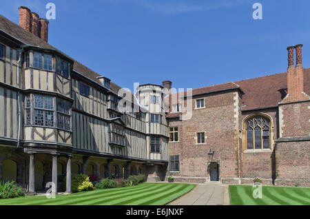 Cloister court, Queen's College, Université de Cambridge, Royaume-Uni Banque D'Images