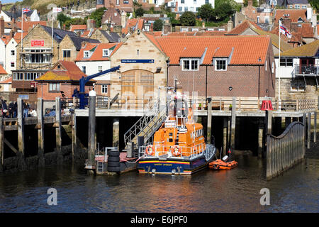 Whitby lifeboat et station de sauvetage, North Yorkshire, UK. Banque D'Images