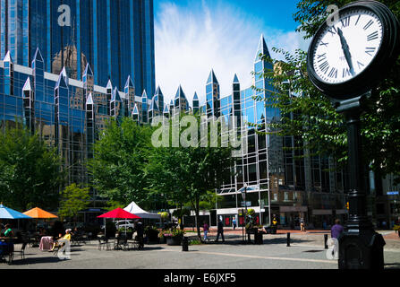 PPG Place comme vu de la place du marché, Pittsburgh, PA. Banque D'Images