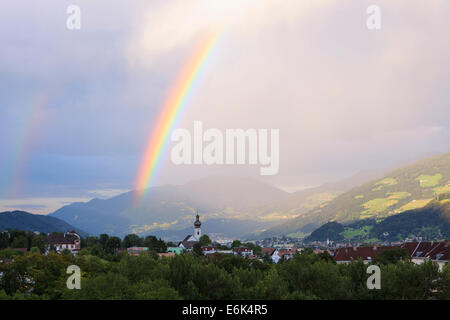 Arc-en-ciel sur la vallée de l'Inn, Hall, Tyrol, Autriche Banque D'Images