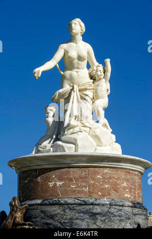 Statue de marbre de la déesse Latona, Fontaine de Latona, Herrenchiemsee Nouveau Palace, le Schlosspark palace gardens Banque D'Images