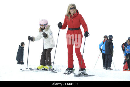 La famille royale néerlandaise sur leurs vacances d'hiver chaque année à Lech. Comprend : Reine Maxima Où : Lech, Autriche Quand : 17 Mars 2014 Banque D'Images