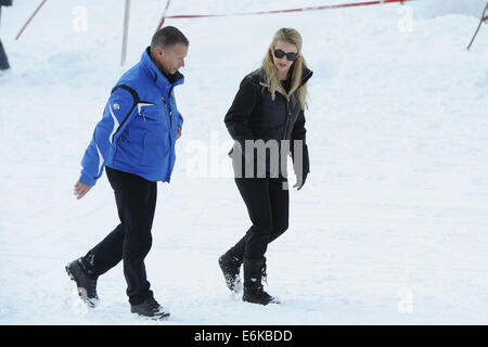 La famille royale néerlandaise sur leurs vacances d'hiver chaque année à Lech. Comprend : La Princesse Mabel Où : Lech, Autriche Quand : 17 Mars 2014 Banque D'Images