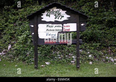 Zeleni Vir - Touristic place profondément dans les montagnes de Gorski Kotar, Croatie, Europe. Merveille de la nature. Banque D'Images