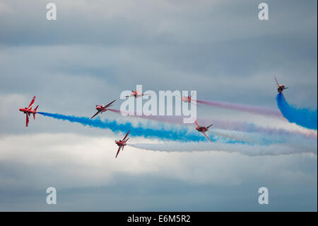 L'équipe d'affichage de la Royal Air Force les flèches rouges, Dawlish Air Show. Banque D'Images