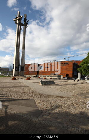 Gdansk, Pologne 26 juin, août 2014 Derniers préparatifs à l'ouverture du centre de la Solidarité Européenne (SCE) à Gdansk. ECS bâtiment est situé sur le chantier naval de Gdansk, près de la zone historique de l'Armée déchue ouvriers de chantier naval Monument et sera ouverte le 30 et 31 août 2014. Credit : Michal Fludra/Alamy Live News Banque D'Images