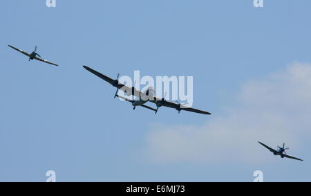 Lancaster, Spitfire et Hurricane de la Battle of Britain Memorial Flight (BBMF). Banque D'Images