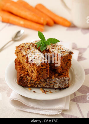 Gâteau de carottes à l'aide d'écrous. Recette disponible. Banque D'Images
