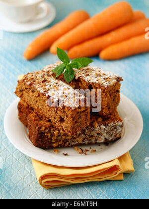 Gâteau de carottes à l'aide d'écrous. Recette disponible. Banque D'Images