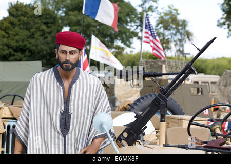 Mannequin habillé en vêtements traditionnels Rats du désert irakien au campement à Kandahar reenactment Banque D'Images