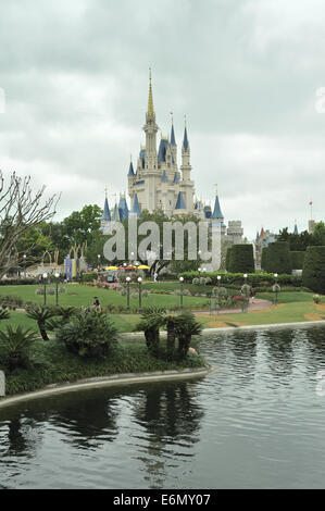 Château de Cendrillon, le parc Magic Kingdom, Walt Disney World, Orlando, Floride Banque D'Images