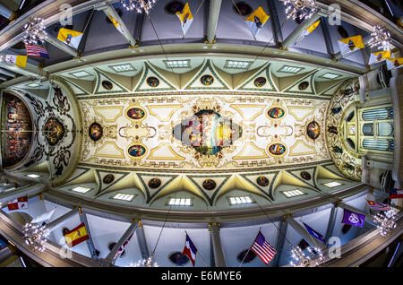 Jusqu'à la à la Cathédrale St Louis, plafond dans le quartier français de la Nouvelle-Orléans, LA USA Banque D'Images