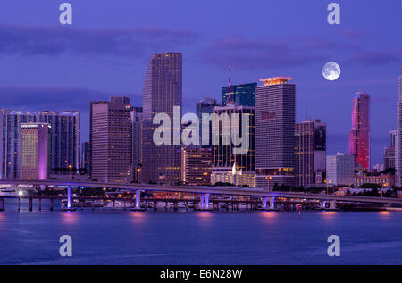 SKYLINE LE CENTRE-VILLE DE MIAMI FLORIDA USA Banque D'Images