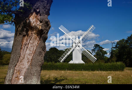 Lowfield Heath Moulin, West Sussex, Angleterre Banque D'Images