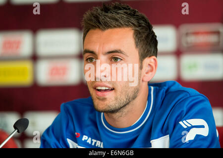 Prague, République tchèque. 27 août, 2014. Prague, République tchèque. 27 août, 2014. Bram van Polen de Zwolle assiste à une conférence de presse avant d'Europa League Soccer demain 4e tour de qualification match retour entre AC Sparta Prague et PEC Zwolle à Prague, en République tchèque, le 27 août 2014. Photo : CTK/Alamy Live News Banque D'Images