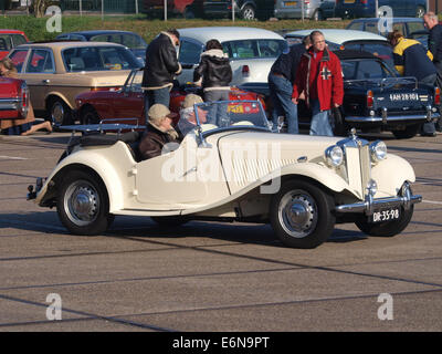 MG TD (1951). Enregistrement licence néerlandais DR-35-98, pic3 Banque D'Images