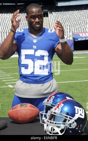 East Rutherford, NJ, USA. 27 août, 2014. Jon Beason présents pour Duracell Batterie quantique dans les coulisses Tour de stade MetLife, MetLife Stadium, East Rutherford, NJ, le 27 août 2014. © Kristin Callahan/Everett Collection/Alamy Live News Banque D'Images