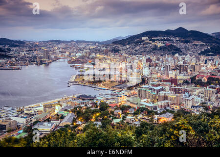 Nagasaki, Japon city skyline at Dusk. Banque D'Images