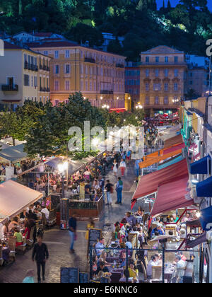 Nice, France - restaurants dans les rues de la vieille ville la nuit Banque D'Images