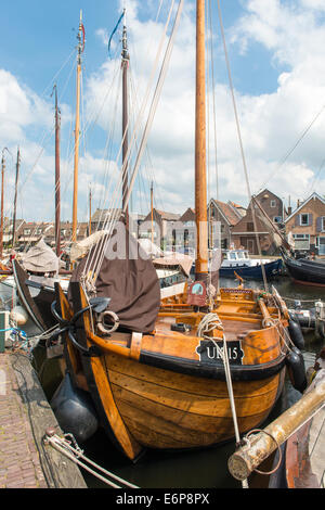 Historique La plus importante flotte de botters (un type de bateau de pêche), à Amsterdam, Pays-Bas-.Spakenburg Banque D'Images