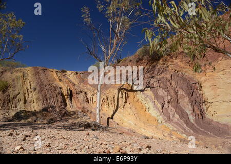 Formation de roche coloré dans la Namatjira, NT, Australie. Banque D'Images