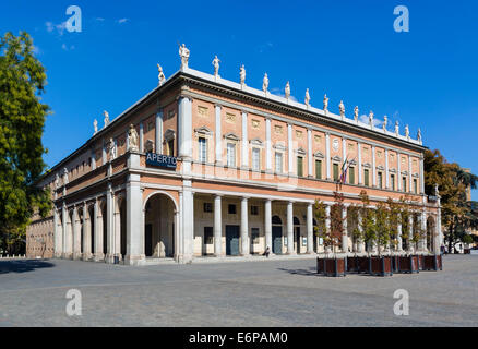 Le Teatro Municipale Valli (Théâtre Municipal), la Piazza Vittoria, Reggio Emila (Reggio nell'Emilia), Emilia Romagna, Italie Banque D'Images