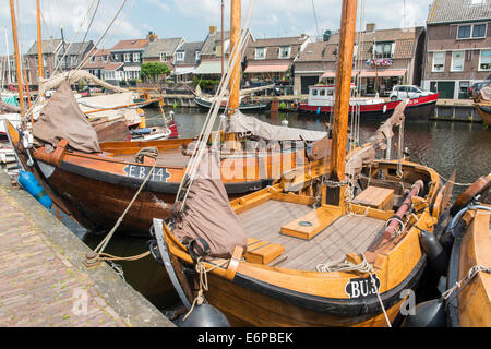 Historique La plus importante flotte de botters (un type de bateau de pêche), à Amsterdam, Pays-Bas-.Spakenburg Banque D'Images