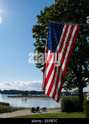 Rampe de bateau privé et terrasse, Cos Cob Harbour Off Riverside, Riverside, CT, USA Banque D'Images