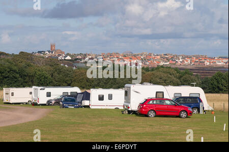 Camping site avec Dunbar en arrière-plan, East Lothian, Ecosse, Europe Banque D'Images