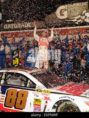 DAYTONA Beach, Floride - Le 22 janvier : Dale Earnhardt Jr. remporte la 56e au Daytona 500 Daytona International Speedway le 23 janvier 2013 à Daytona Beach en Floride. Avec : Dale Earnhardt Jr. Où : Daytona Beach, Florida, United States Quand : 23 Mars 2014 Banque D'Images