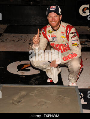 DAYTONA Beach, Floride - Le 22 janvier : Dale Earnhardt Jr. remporte la 56e au Daytona 500 Daytona International Speedway le 23 janvier 2013 à Daytona Beach en Floride. Avec : Dale Earnhardt Jr. Où : Daytona Beach, Florida, United States Quand : 23 Mars 2014 Banque D'Images