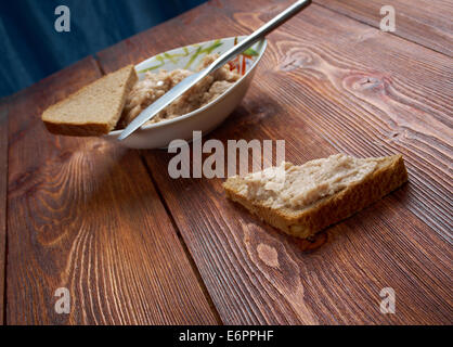 - Vorschmack s'est à l'origine un plat de viande salée européen préparé essentiellement hors de la viande hachée, d'anchois et de hareng et les oignons.S Banque D'Images