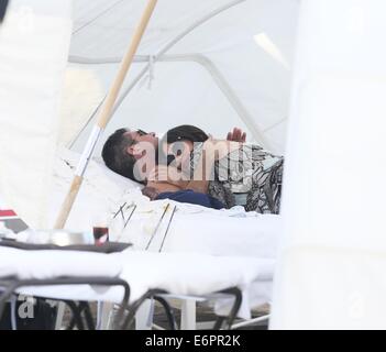 Simon Cowell et Lauren Silverman passez du bon temps à Miami Beach avec nouveau-né fils Eric Où : Miami Beach, Florida, United States Quand : 23 Mars 2014 Banque D'Images