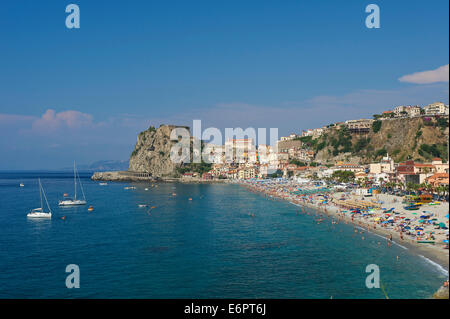 Plage, Scilla, Costa Viola, Calabre, Italie Banque D'Images