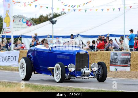 Hot Rod à Chris Evans' CarFest Sud en aide aux enfants dans le besoin Banque D'Images