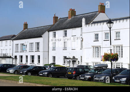 Suffolk Aldeburgh UK - The White Lion Hotel sur le front de mer Banque D'Images