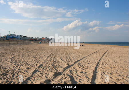 Rehoboth beach, DE - 3 mai 2014 : vue d'une parfaite journée ensoleillée à Rehoboth Beach. Banque D'Images