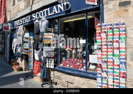 L'Ecosse Prestige boutique de souvenirs sur le Royal Mile, Édimbourg Banque D'Images