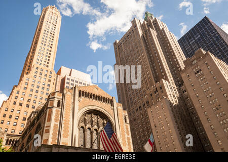 St Bartholomew's Church, Park Avenue, General Electric Building, Waldorf Astoria Hotel, Manhattan, New York City, New York, USA Banque D'Images