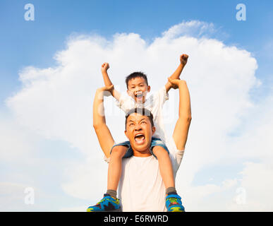 Happy little boy sitting on Banque D'Images