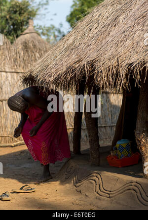 Girl Tribu Anuak à Abobo, l'ancien Roi Anuak, village, Région Gambela Ethiopie Banque D'Images