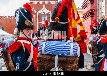 Moscou, Russie. 30e Août, 2014. Festival International de Musique Militaire Spasskaya Bashnya - 2014. La société Vieux-Grenadiers. Compagnons d'armes. Crédit : Alex's Pictures/Alamy Live News Banque D'Images