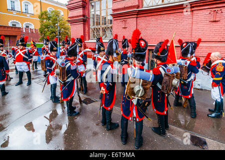 Moscou, Russie. 30e Août, 2014. Festival International de Musique Militaire Spasskaya Bashnya - 2014. La société Vieux-Grenadiers. Force de combat. Crédit : Alex's Pictures/Alamy Live News Banque D'Images