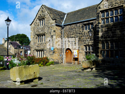 Le Manor House Museum & Gallery, Ilkley, North Yorkshire, England UK Banque D'Images