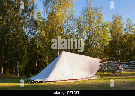 Camping dans la réserve naturelle de la forêt d'AGL, Glaskogen, Lenungshammar, ouest de Värmland, Suède. Banque D'Images