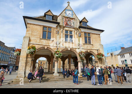 La Guildhall ou beurre Cross Cathedral Square Poole Dorset UK Banque D'Images