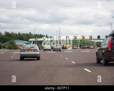 Véhicule, expressway, trafic, route, autoroute, péage, porte Banque D'Images