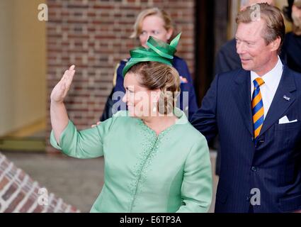 Maastricht, Pays-Bas. 30e Août, 2014. La grande-duchesse Maria Teresa et le Grand-Duc Henri de Luxembourg assister aux célébrations des 200 ans du Royaume des Pays-Bas à Maastricht, 30 août 2014. © dpa/Alamy Live News Banque D'Images