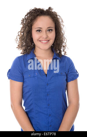 Portrait d'une jeune fille heureux isolé en blouse bleue. Banque D'Images